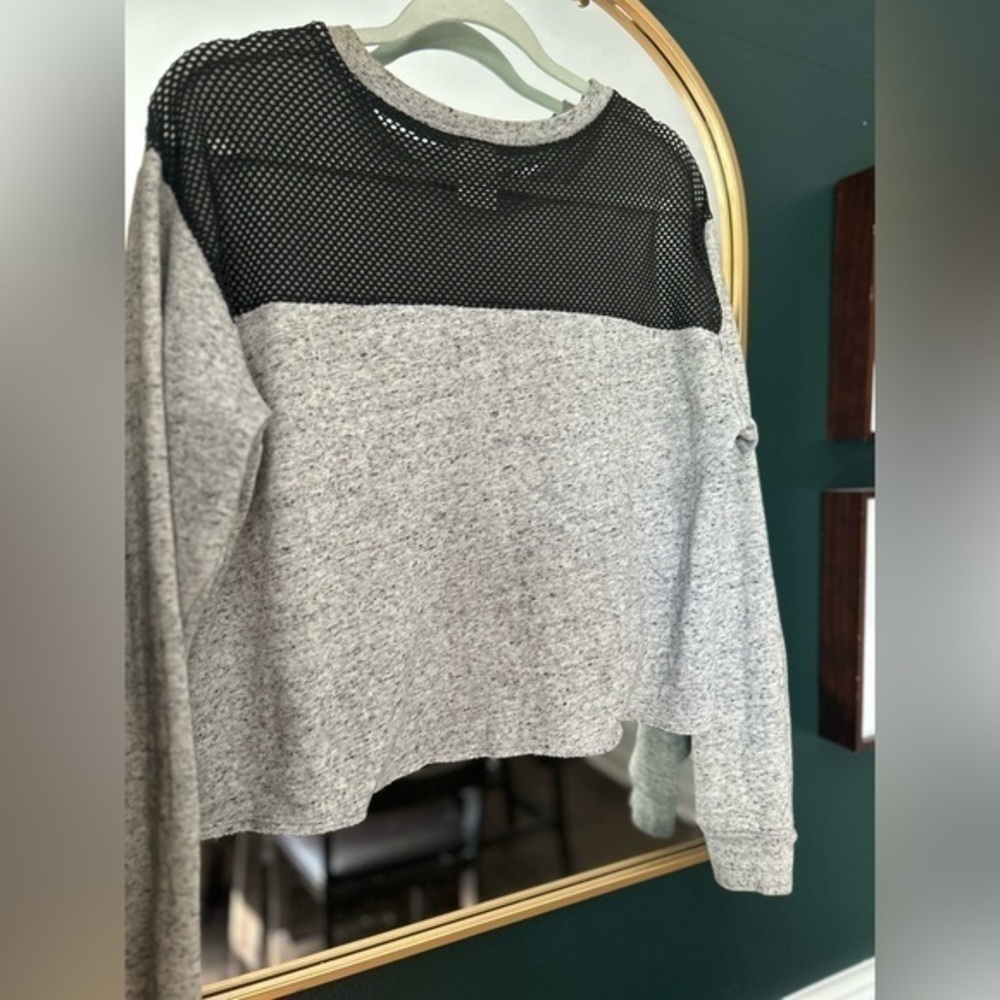 Pink Victoria’s Secret Fishnet Cropped Sweater, Size S - Picture 4 of 6